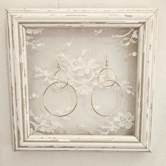 Silver Reflection - Double Hoop Earrings With Chain Detail - Picture 1 of 8